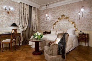 Deluxe double bedroom - Baglioni Hotel Luna