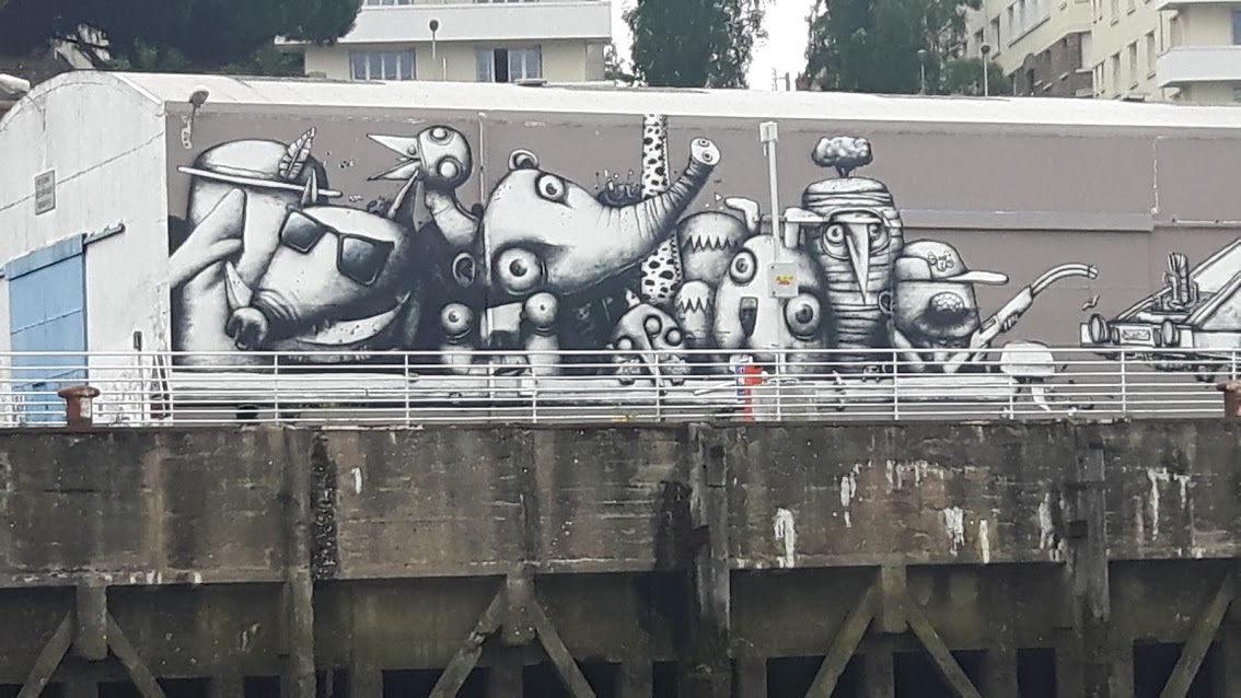 Inspired graffiti sailing into Nantes