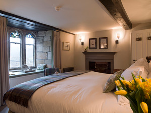 The Lord Crewe Arms bedroom