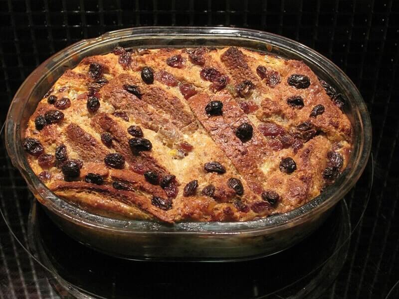 Bread and butter pudding by DuncanHarris / CC BY-SA Wikimedia Commons
