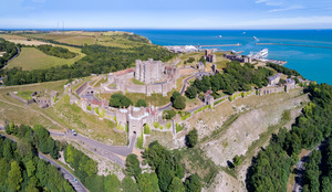 Dover Castle by Chensiyuan via Wikimedia Commons