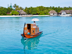 Four Seasons Spa boat