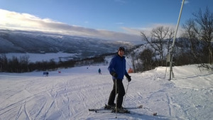 Gentle downhill skiing above Geilo