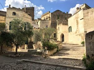 Quiet courtyard in Matera