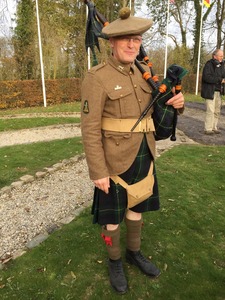 Scots Piper in 1917 uniform