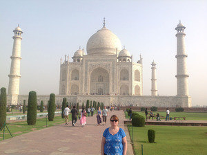 Lynne visiting Taj Mahal