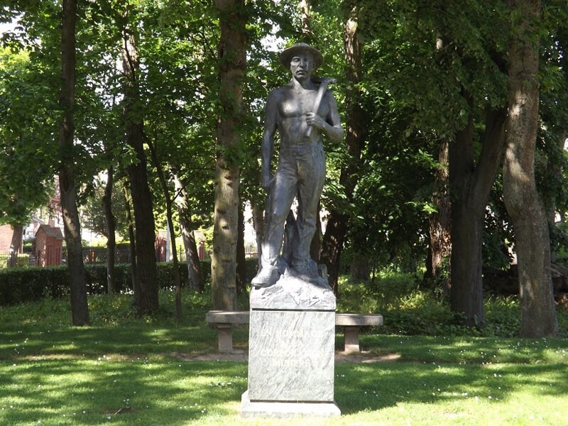 Miner statue