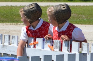 Young Mennonite girls at Grosse Isle
