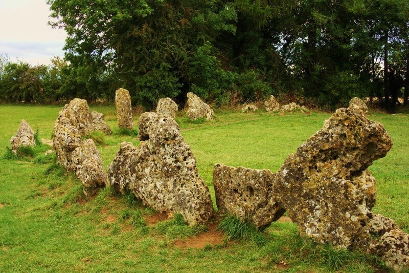 Rollright Stones by Midnightblueowl at English Wikipedia / CC BY-SA