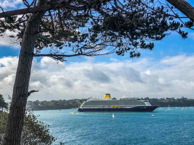 Spirit of Discovery in Saint Malo
