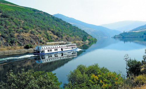 Douro River - Shutterstock, courtesy of Jules Verne