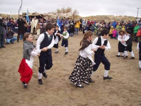 Welsh traditions in Argentina - by Fercho85 [Public domain] via Wikimedia Commons