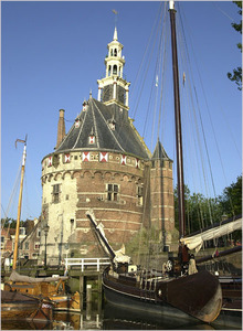 The Hoofdtoren (harbour) - by de:Benutzer:Bleiglass - Wikimedia Commons