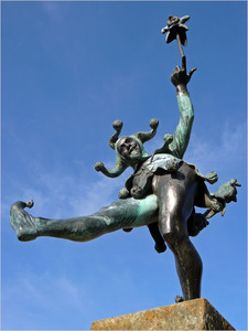 The jester Touchstone statue
