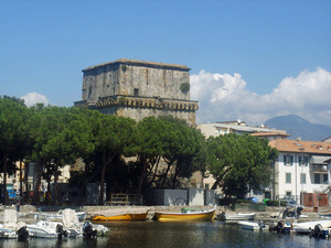 Torre Matilde and the Marina of Lucca by Sailko via Wikimedia Commons