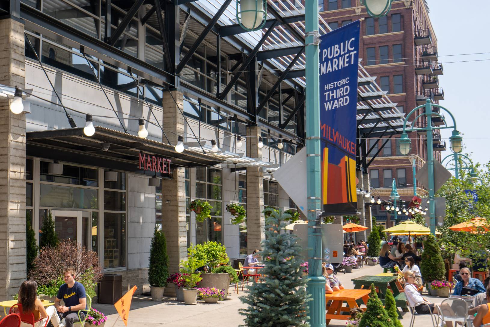 the wide planted sidewalks around the Public Market in the historic Third Ward port district