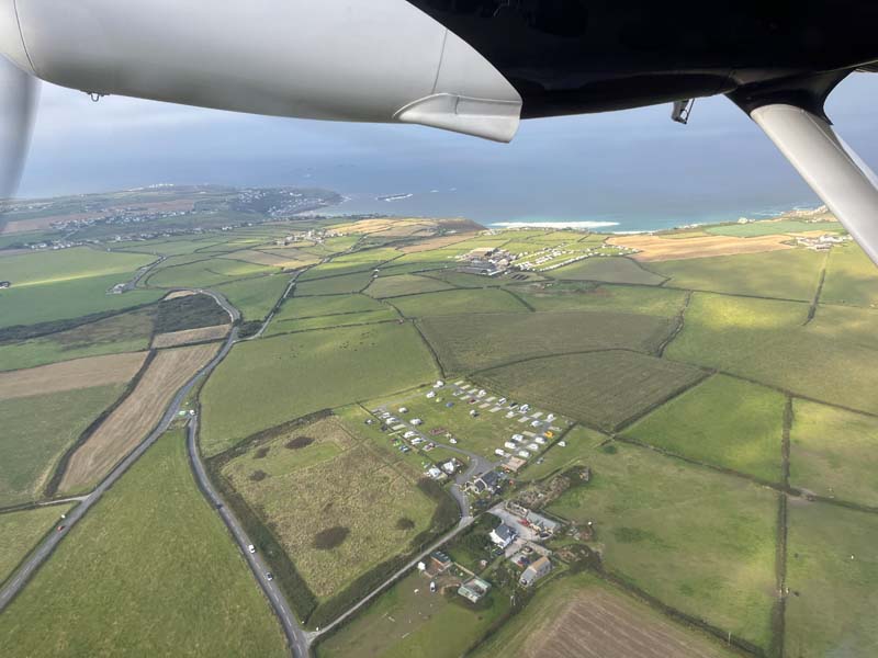 Skybus leaving Land's End 