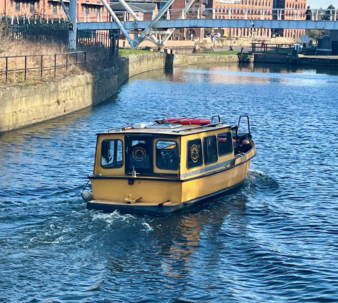 Leeds yellow taxi