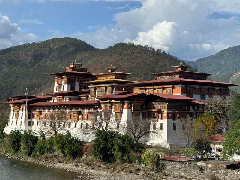 Punakha Dzong - one of the beautiful in Bhutan (The Samtengang Trek)