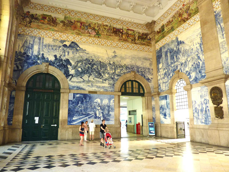Azulejos in Porto railway station