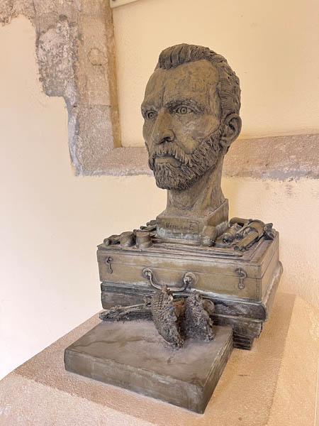 Van Ggh memorial, Alres
