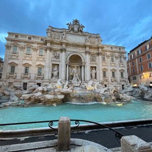 CT-Rome-Trevi Fountain after I pushed through to the front.