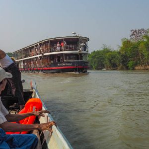 pic 5 Life on the river